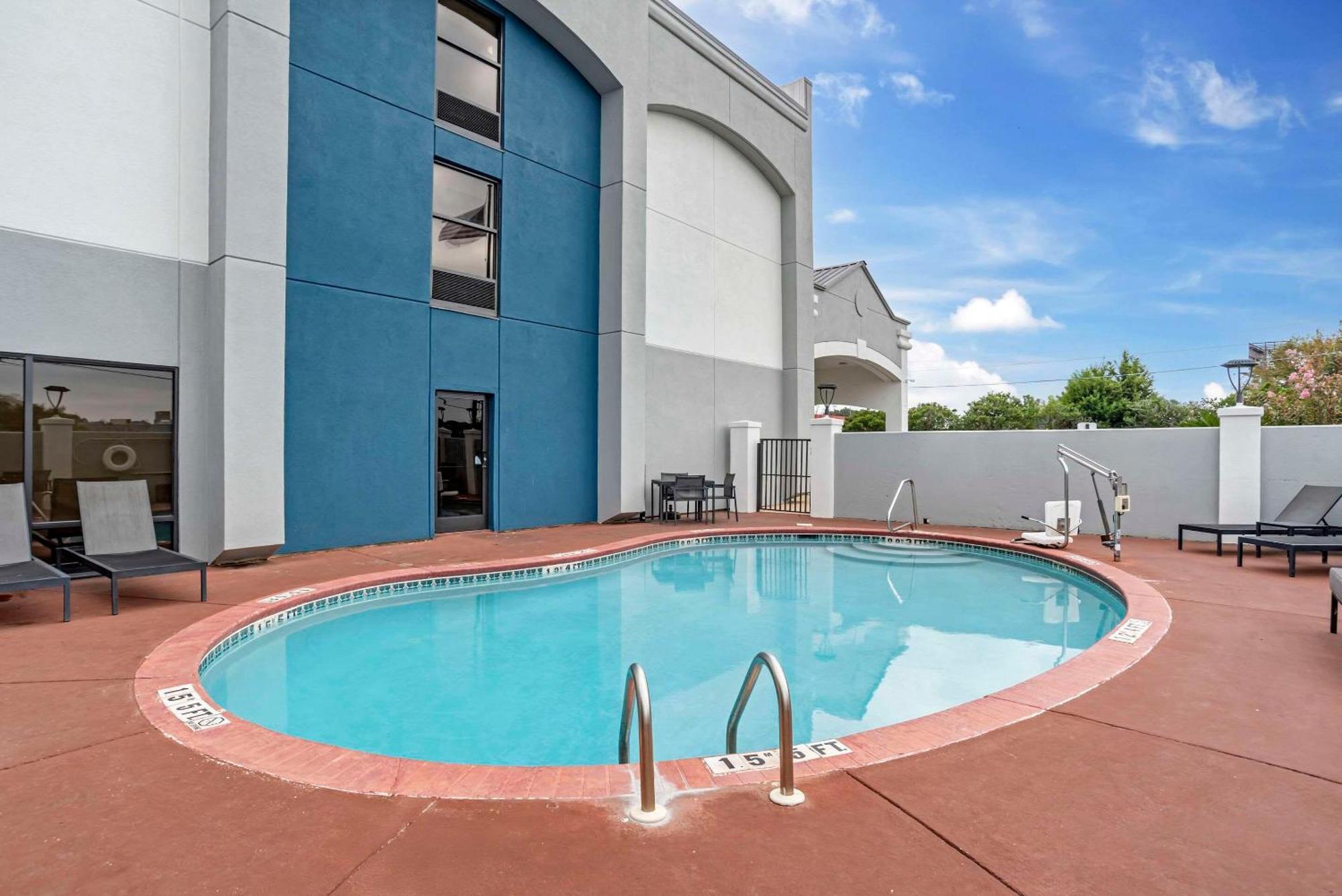 Comfort Inn Opelika - Auburn Εξωτερικό φωτογραφία